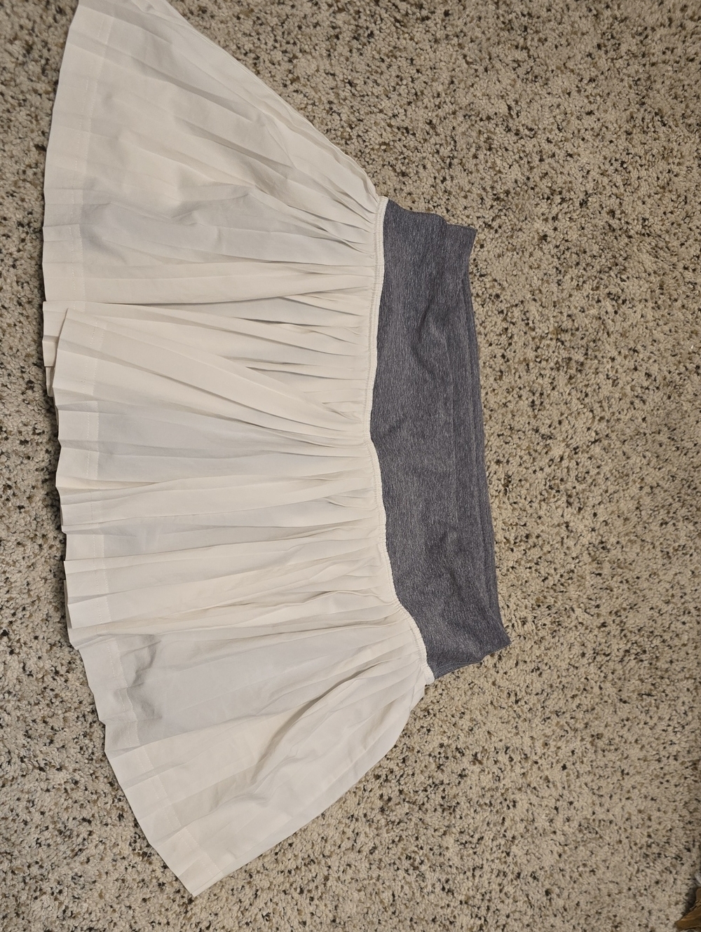Lululemon Women’s Cream Pleated Tennis Skirt with Gray Waistband